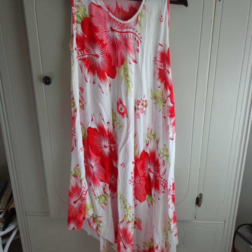 AKSHI COLLECTIONS Sleeveless Asymmetrical Midi Sundress O/S Hibiscus Pattern